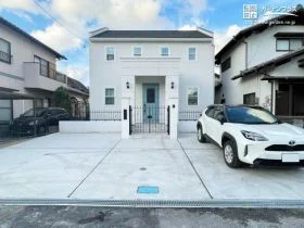 日本にいることを忘れるような気品あるヨーロピアン新築外構