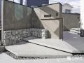 アプローチは高級感のある浮き階段のデザインに