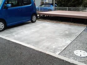 駐車スペースに土間コンクリートを打設しお車を停めやすく[施工後]