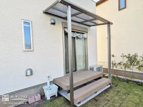 お庭のくつろぎ空間になるウッドデッキやテラス屋根の設置工事