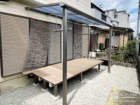 癒しのセミアウトドア空間を作るウッドデッキとテラス屋根工事
