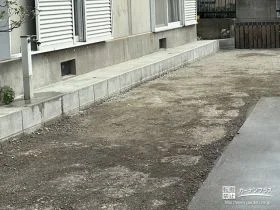 雑草やぬかるみをしっかり防げて快適な駐車スペース拡張工事