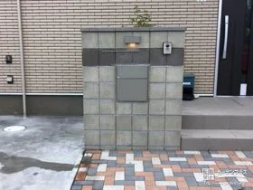 化粧ブロックでシックな雰囲気の門周り[施工後]