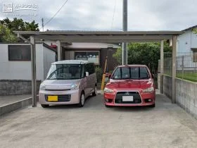 2台のお車がすっきりと収まるカーポート