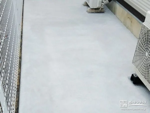 お庭と建物周りにコンクリートを打ちお手入れを簡単にした工事