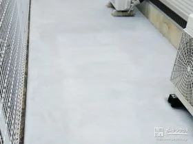 お庭と建物周りにコンクリートを打ちお手入れを簡単にした工事