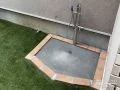 ワンちゃんのケアを快適に行える足洗い場