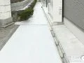 私道をコンクリートで舗装して快適に通行できるようにした工事
