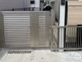スタイリッシュな両開き門扉と機能的な宅配ボックスの設置工事