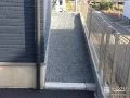 清潔で解放感のある犬走り