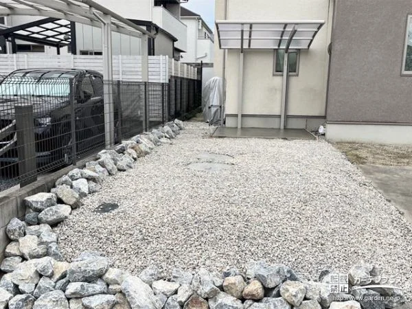 前庭を整地して雑草対策を施し快適な駐輪スペースも設けた工事