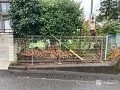 圧迫感なく敷地境界を明確にするメッシュフェンス