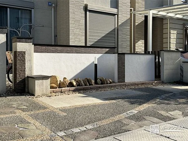 目隠しを植栽から塀に替えローメンテナンスで見た目良くした工事