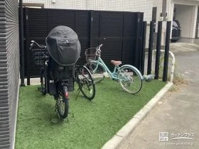 道路からの視線が気にならない快適な駐輪スペース[施工後]