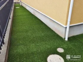 犬走りへの人工芝敷設[施工後]