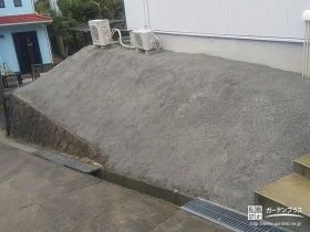 法面に透水性コンクリートを施工して排水性を向上[施工後]