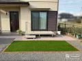 デッキと人工芝が心地良く憩いの空間を提供するリフォーム工事