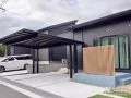 モダンな印象のお住まいにマッチするカーポートとデッキ設置工事