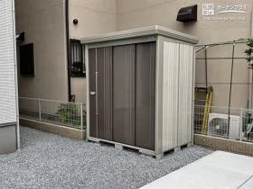 家の中をすっきりと保つことができる収納用の物置[施工後]
