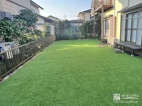 お庭と犬走りの全体に雑草対策を施しお手入れを簡単にした工事