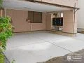 凸凹のあった駐車スペースにコンクリートを打設し平らにした工事