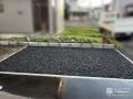 隣地境界の雑草対策に防草シートと砂利を敷設したリフォーム工事