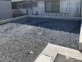 駐車スペースに砕石を転圧し快適に