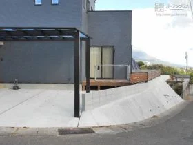耐久性の高い土間コンクリートで舗装した法面[施工後]