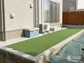 お庭の雑草対策として防草シートと人工芝を敷設