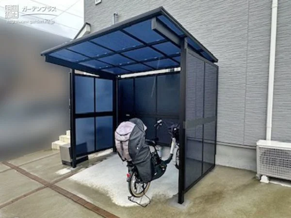 強風時や雨の日も安心して駐輪できるサイクルポートの設置工事