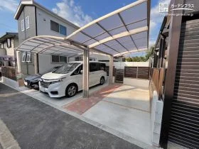 天候関係なく快適に過ごせる駐車スペース[施工後]