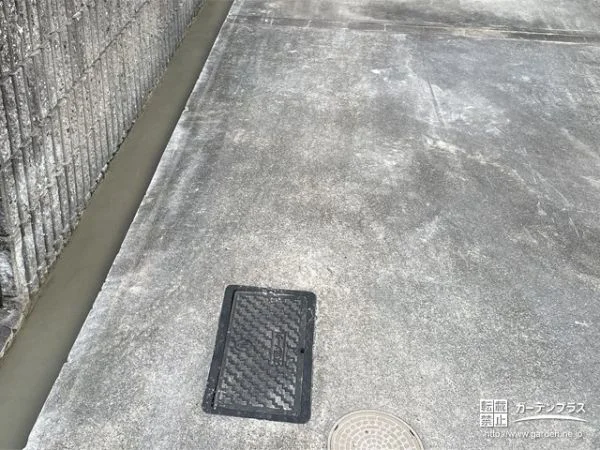 No.24385 駐車スペースに排水溝を設け排水性を向上させたリフォーム工事[施工後]