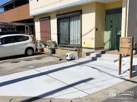 玄関周りをすっきりさせ駐車スペースを拡張したリフォーム工事