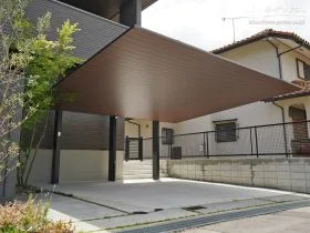 大きな荷物の出し入れや、小さなお子さまとのお出かけもぐっと快適に