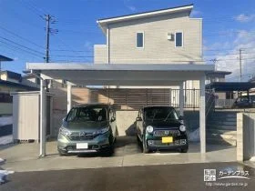 雪国での暮らしやすさに配慮した温かみのある雰囲気の新築外構