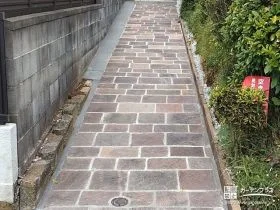鉄平石の玄関アプローチを改修[施工後]