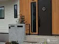 手すりをとりつけ転落事故を防止