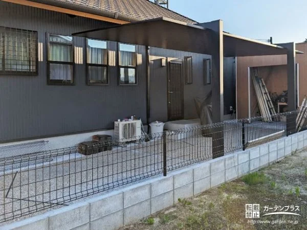 人感センサ付きライトで夜間も安全に利用可能な駐車スペース工事
