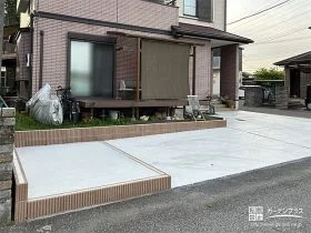 お住まい周りに土間コンクリートを打設した駐車スペース拡張工事