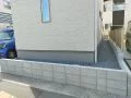 土留めと防草シートで暮らしやすい住まいへ