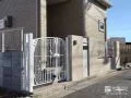 エレガントなデザイン門扉で魅せる上品なクローズ外構