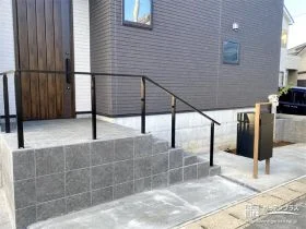 深基礎のお住まいを住みやすくデザインした新築外構工事