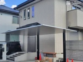 強い日差しや雨からお車を守るおしゃれなカーポート[施工後]