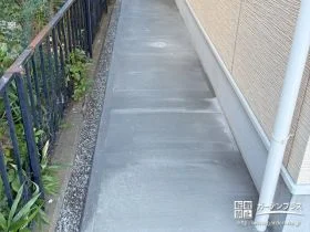 犬走りに土間コンクリートを打設してお手入れをより楽に[施工後]