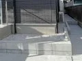 犬走りに雑草対策を施しお住まいの周りまで美しい状態を保持
