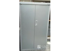 全面開口で大きな物も出し入れしやすい物置[施工後]