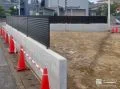敷地境界線を守るフェンスの設置工事