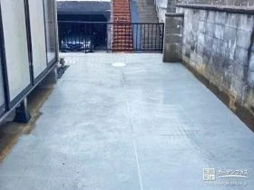 お庭と建物周りに土間コンクリートを打設し雑草対策をした工事