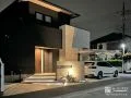 光と影が演出するモノトーン外構