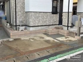 土留めをお住まい側に寄せて積み直し駐車スペースを拡張した工事